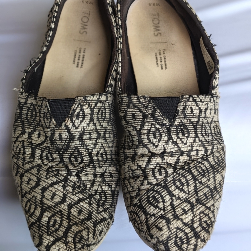 Toms